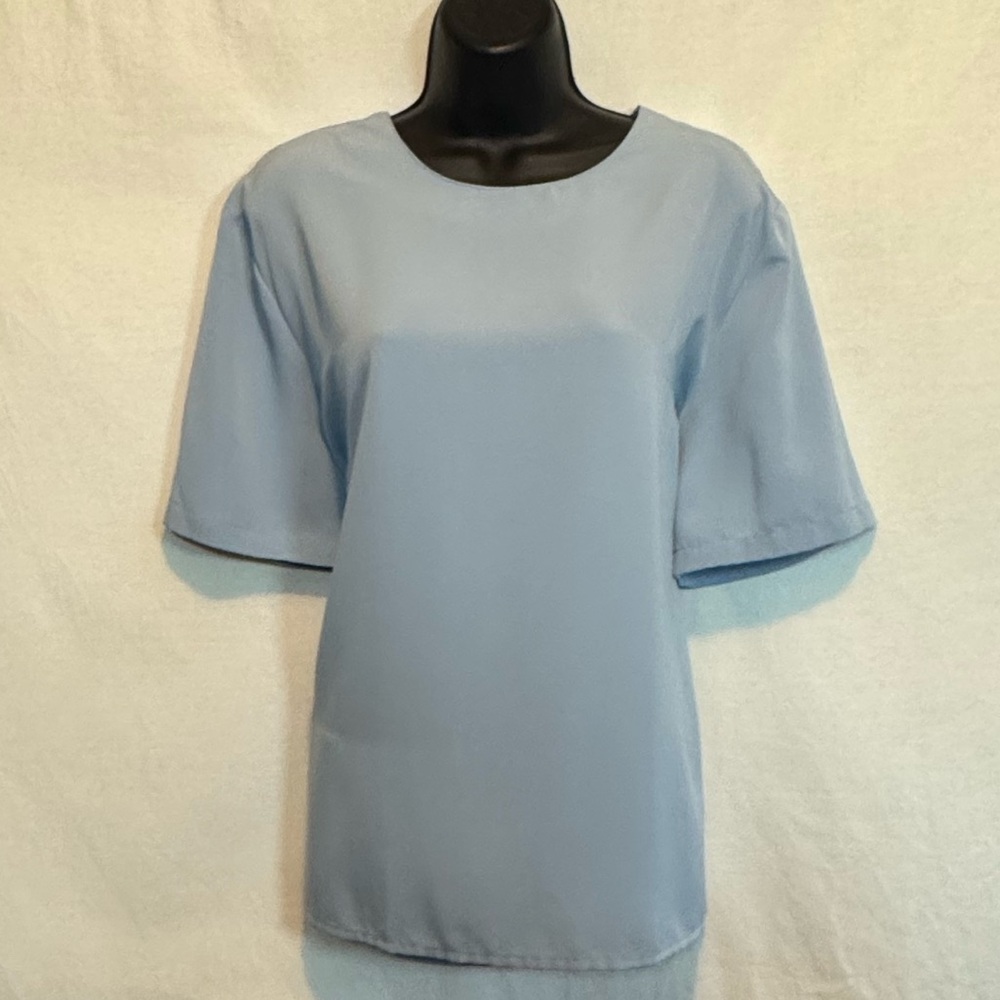 D-5 Impressions Light Blue Short Sleeve Pullover‎ Blouse Size L